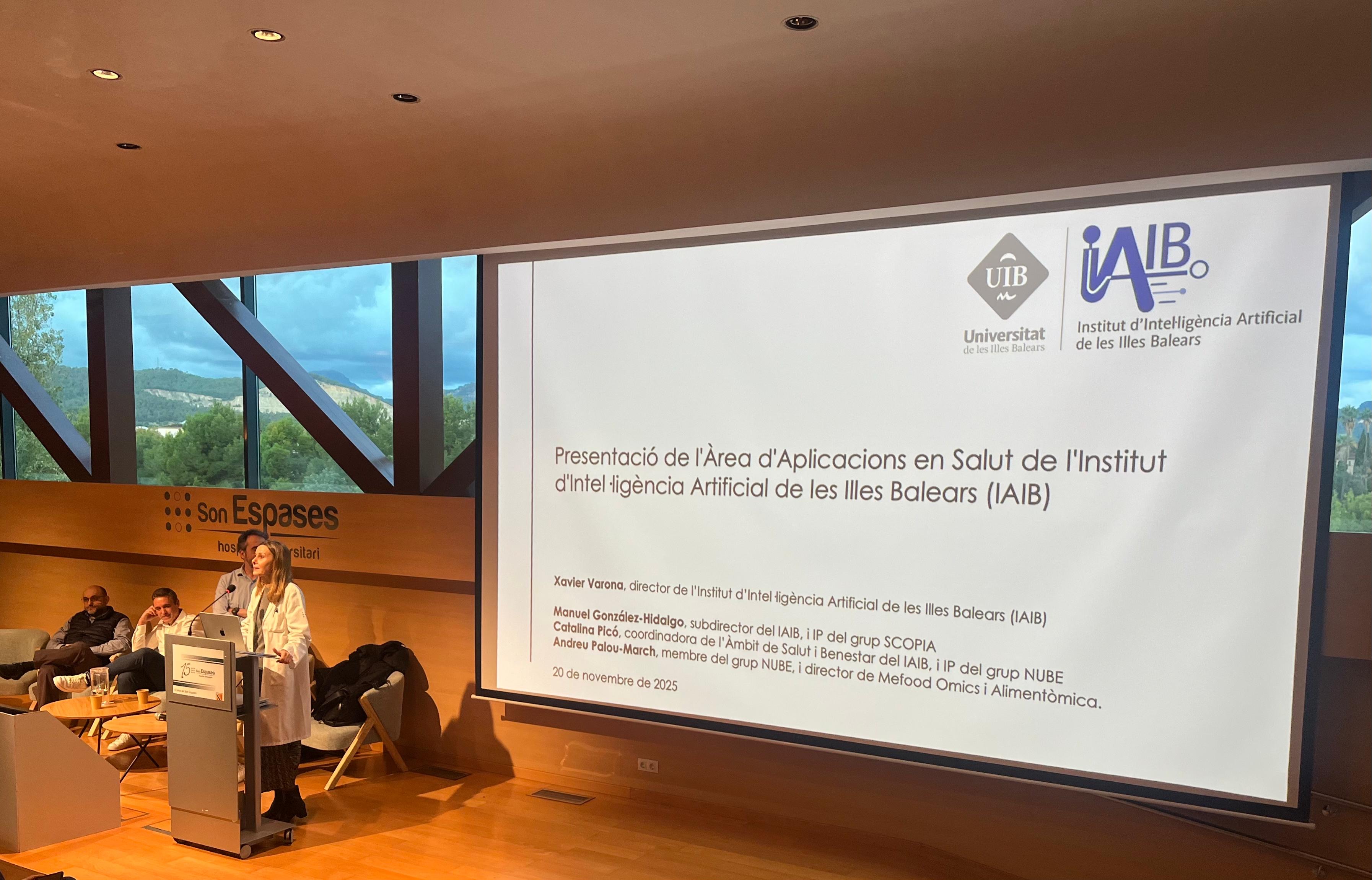 Antònia Barceló, directora científica del IdISBa, a la presentació de la sessió Antònia Barceló, directora científica del IdISBa, a la presentació de la sessió